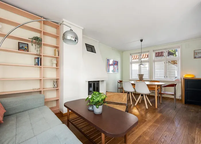 度假居 Sunny Terrace In Centre - Charming House 卑爾根