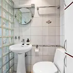 펜션 Sunny Terrace In Centre - Charming House