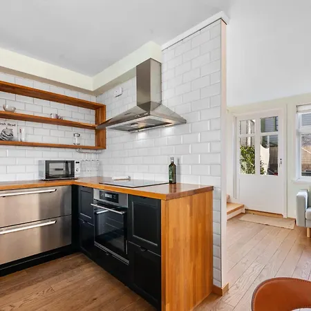 Tatil Evi Sunny Terrace In Centre - Charming House Bergen