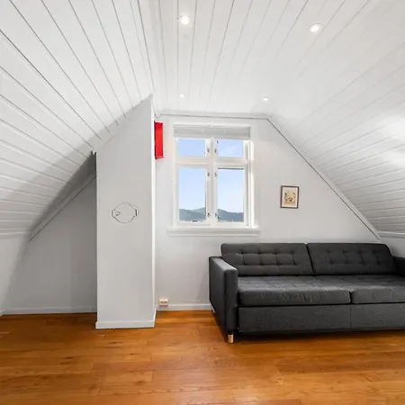 بيت للعطل Sunny Terrace In Centre - Charming House