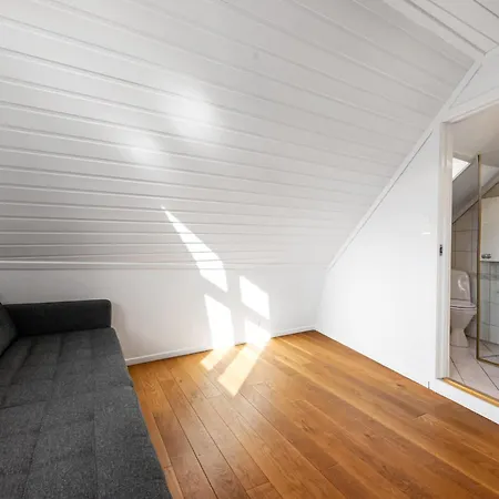 Semesterbostad Sunny Terrace In Centre - Charming House Bergen