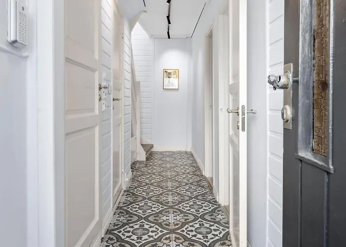 Sunny Terrace In Centre - Charming House