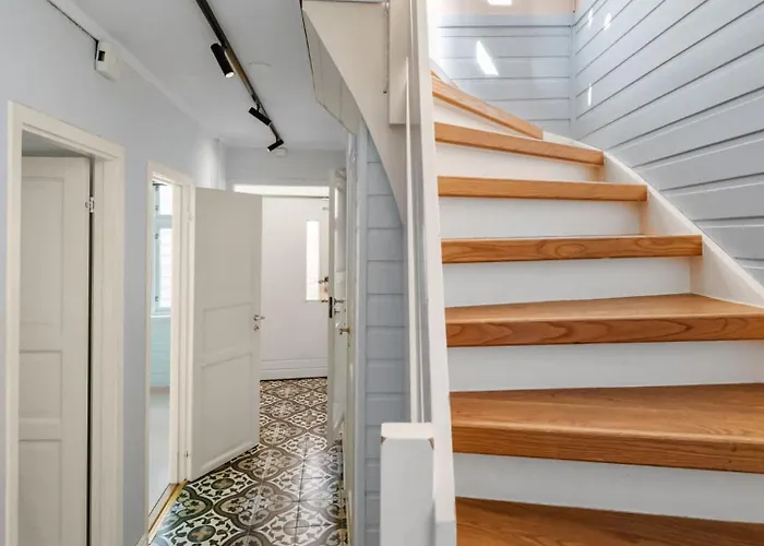 Sunny Terrace In Centre - Charming House Vakantiehuis Bergen