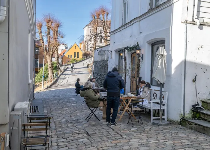 Vakantiehuis Sunny Terrace In Centre - Charming House
